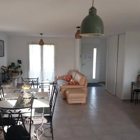 Avec Terrasse Et Vue Degagee Semesterbostad Cusset